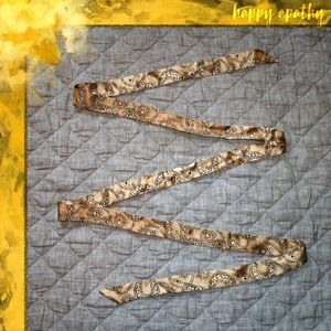 Gold Paisley Tie Belt